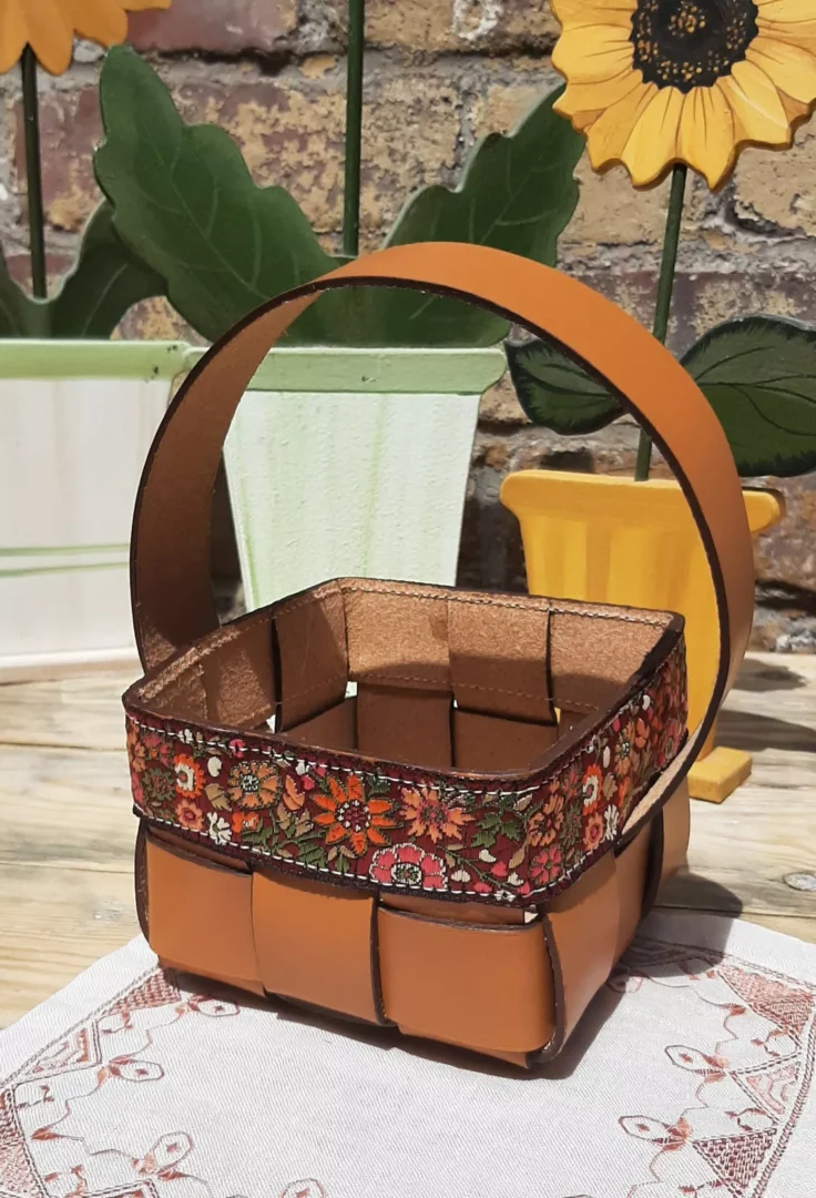 Panier vide poche en cuir